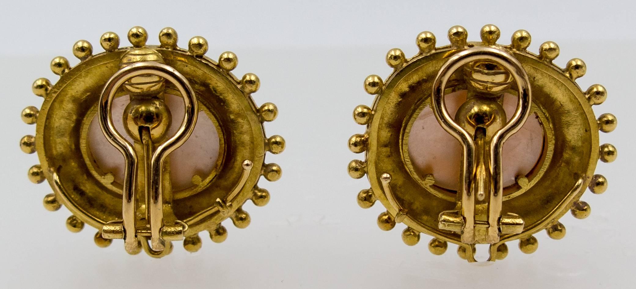 Elizabeth Locke Gold and Venetian Glass Earclips In Excellent Condition In New York, NY