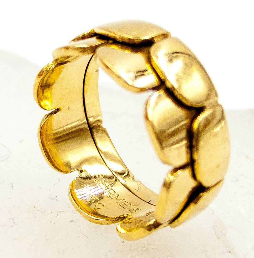 Hermes Charming Gold Scallop Motif Band Ring 1