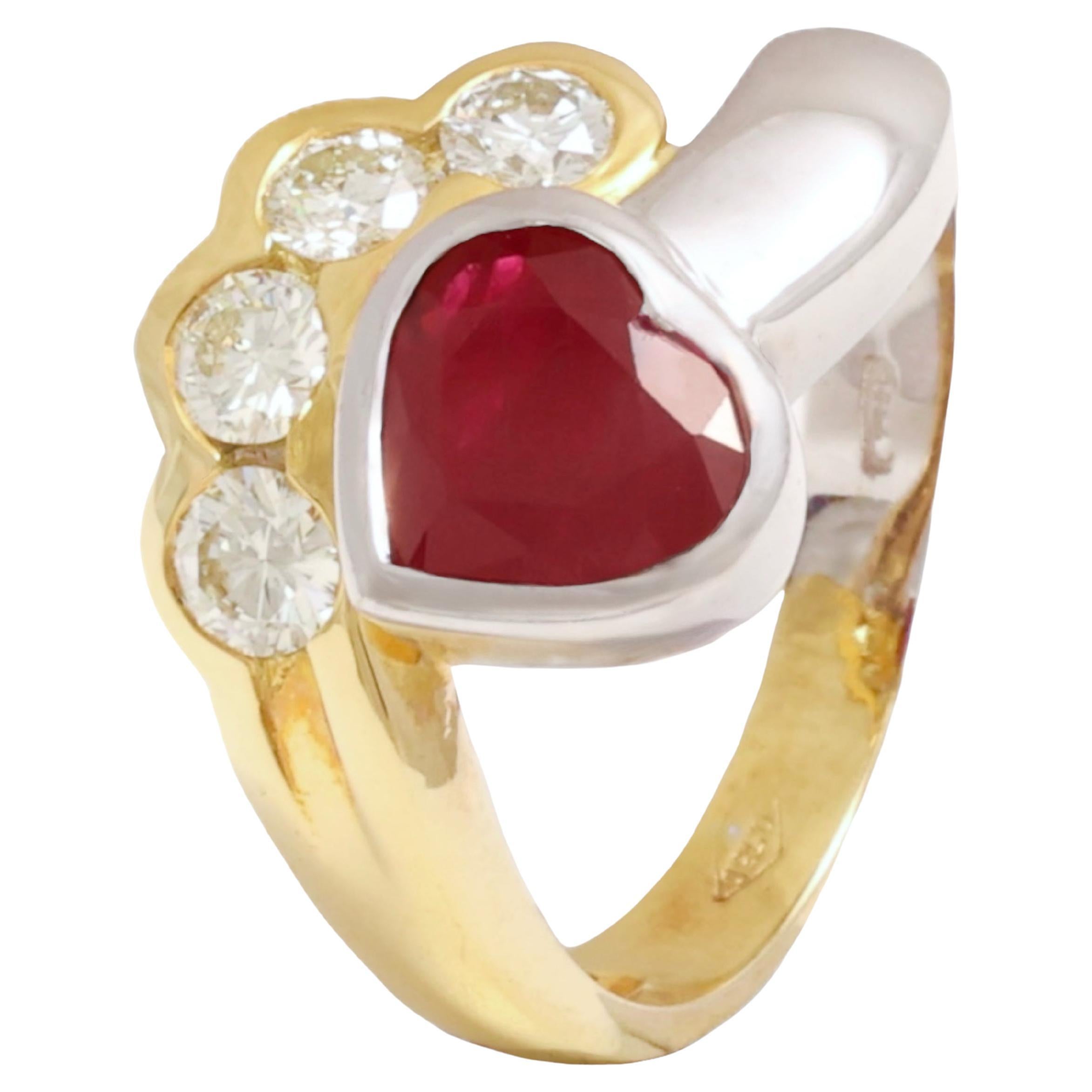 Beautiful 18kt Yellow and White Gold Ring with 4 Diamonds and Heart Shaped Ruby