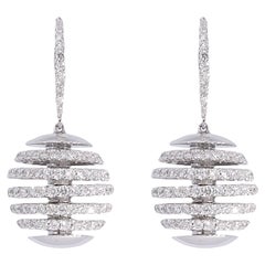 Boucles d'oreilles en or blanc 18 carats avec diamants taille brillant de 5,4 carats
