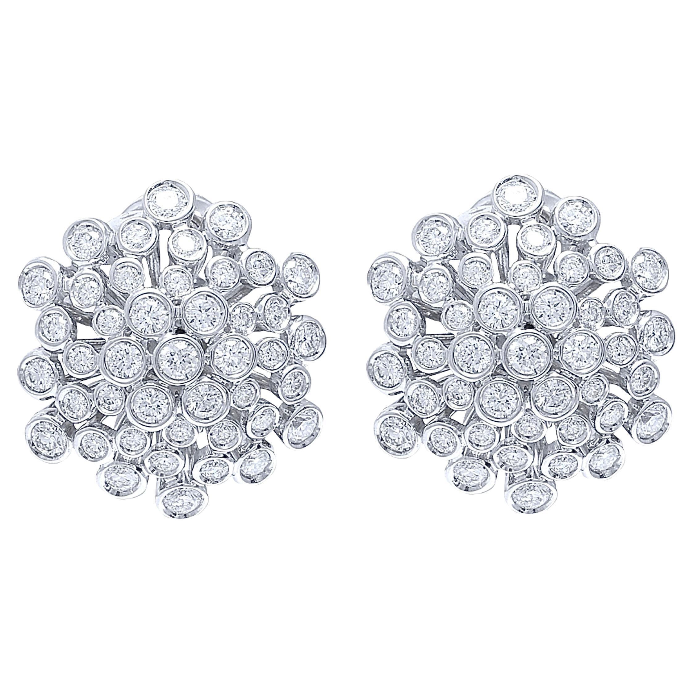 Clips d'oreilles en or blanc 18 carats, diamants taille brillant de 3,10 carats en vente