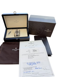 Montre Patek Philippe Nautilus 40,5 mm Travel Time en acier inoxydable 5990/1A-001