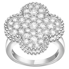 Van Cleef & Arpels Magic Alhambra – Ring mit einem runden Diamanten (1,06 Karat) aus 18 Karat Weißgold