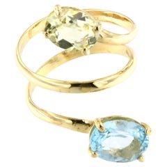 Anello da cocktail in oro giallo 18Kt con pietre naturali, design elegante e di moda