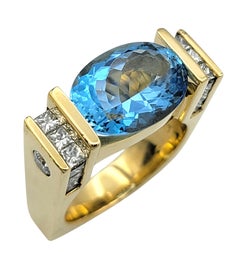 Anello modernista di Scott Gautier con acquamarina e diamanti, montatura “Euro Shank”, in oro 18 carati
