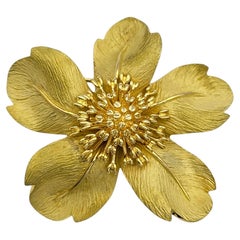 Vintage Tiffany & Co. Dogwood Flower Brooch in Textured 18 Karat Yellow Gold