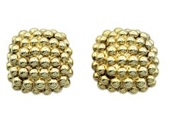 Boucles d'oreilles à clous « Cushion Cluster » de Fope Luci, en or jaune texturé 18 carats