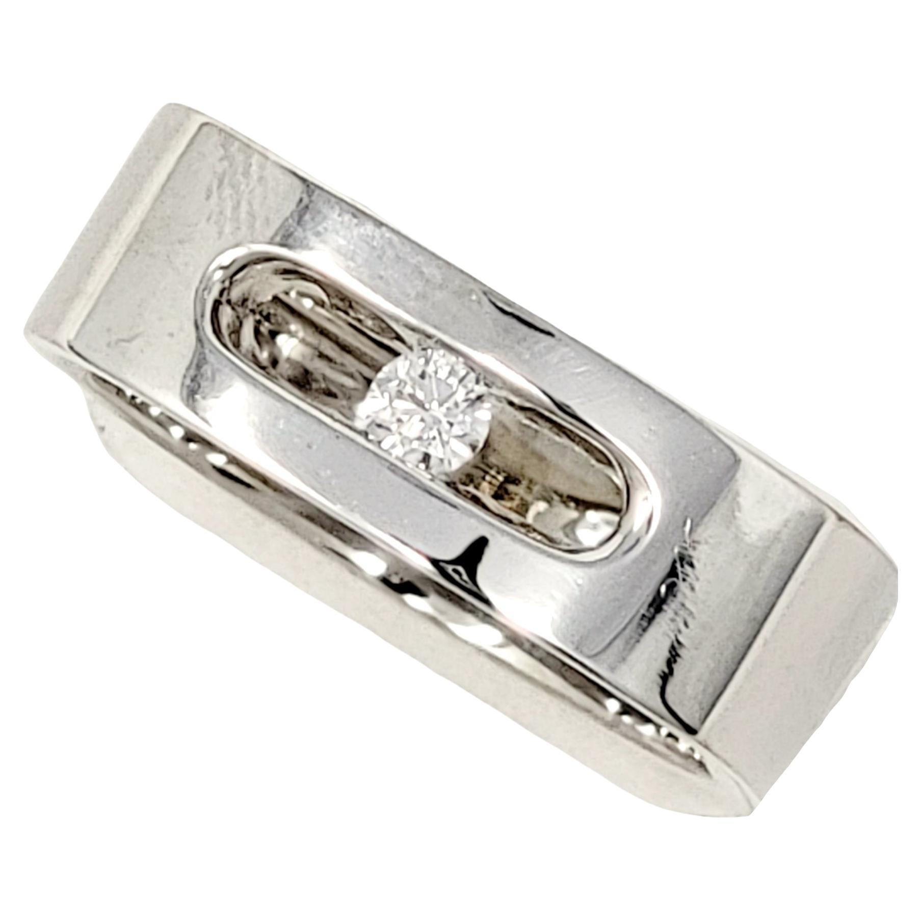 Contemporary Round Diamond and 18 Karat White Gold Squared Band Ring E / VVS2 For Sale
