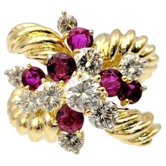 Vintage Diamond & Ruby Cluster Crossover Twisted Rope Ring 18 Karat Yellow Gold