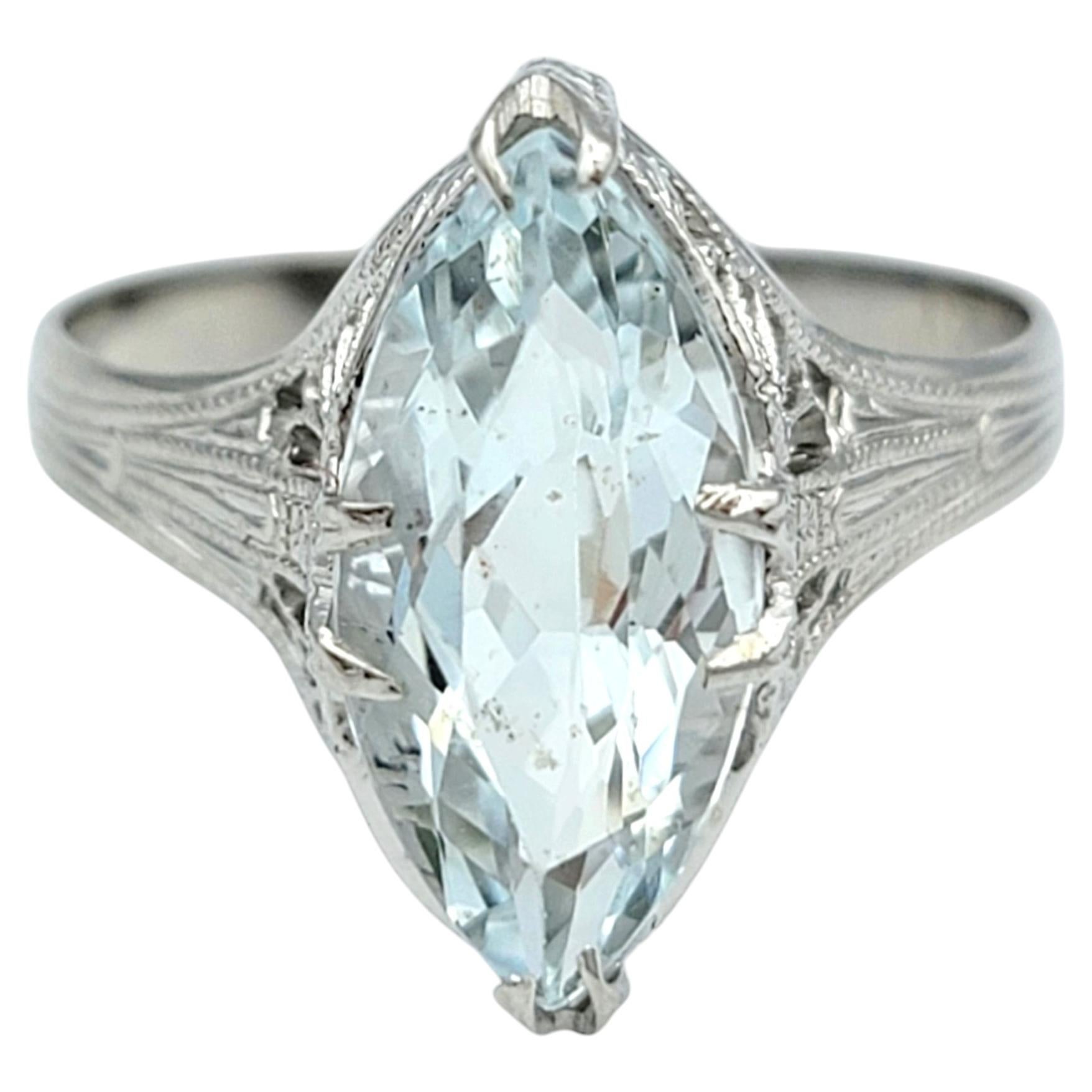 Bague solitaire vintage en or blanc 18 carats avec aigue-marine taille marquise de 1,65 carat