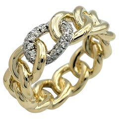 Curb Link Band Ring with Pavé Diamonds in Polished 14 Karat Yellow Gold