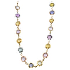 Collar de Eslabones de Zafiro Natural Multicolor Tallado en Rosa en Oro de 18 Kilates Tricolor