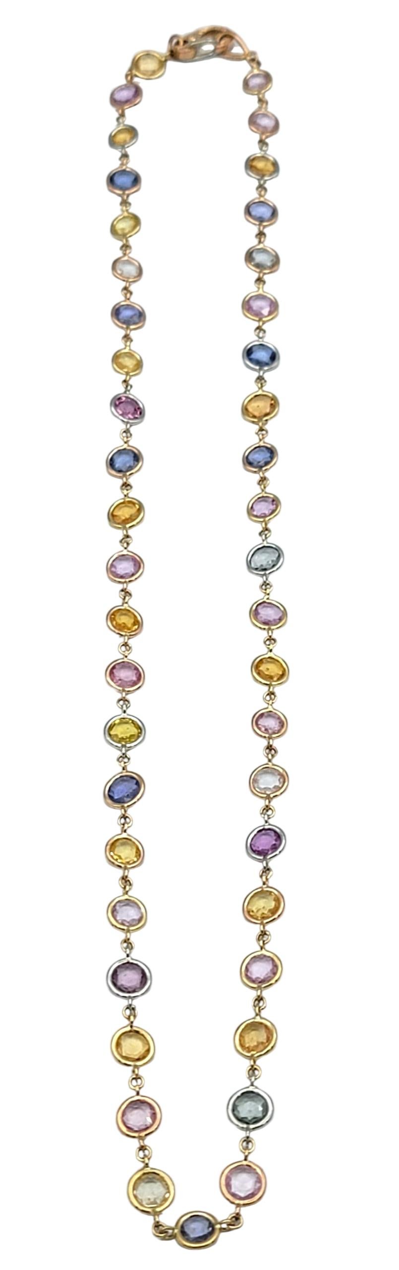 Taille rose Collier à maillons en or tricolore 18 carats et saphir naturel multicolore taillé en rose en vente