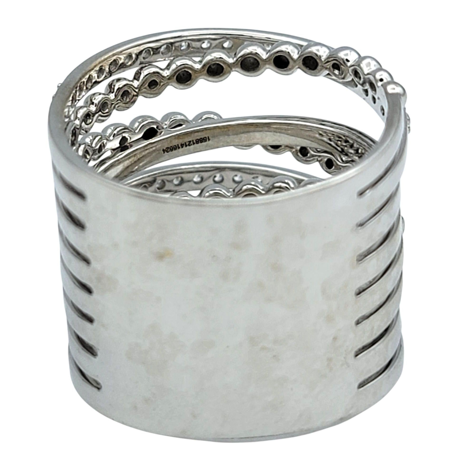 Hueb Bubbles mehrreihiger Pavé-Diamantring aus poliertem 18 Karat Weißgold im Angebot 3