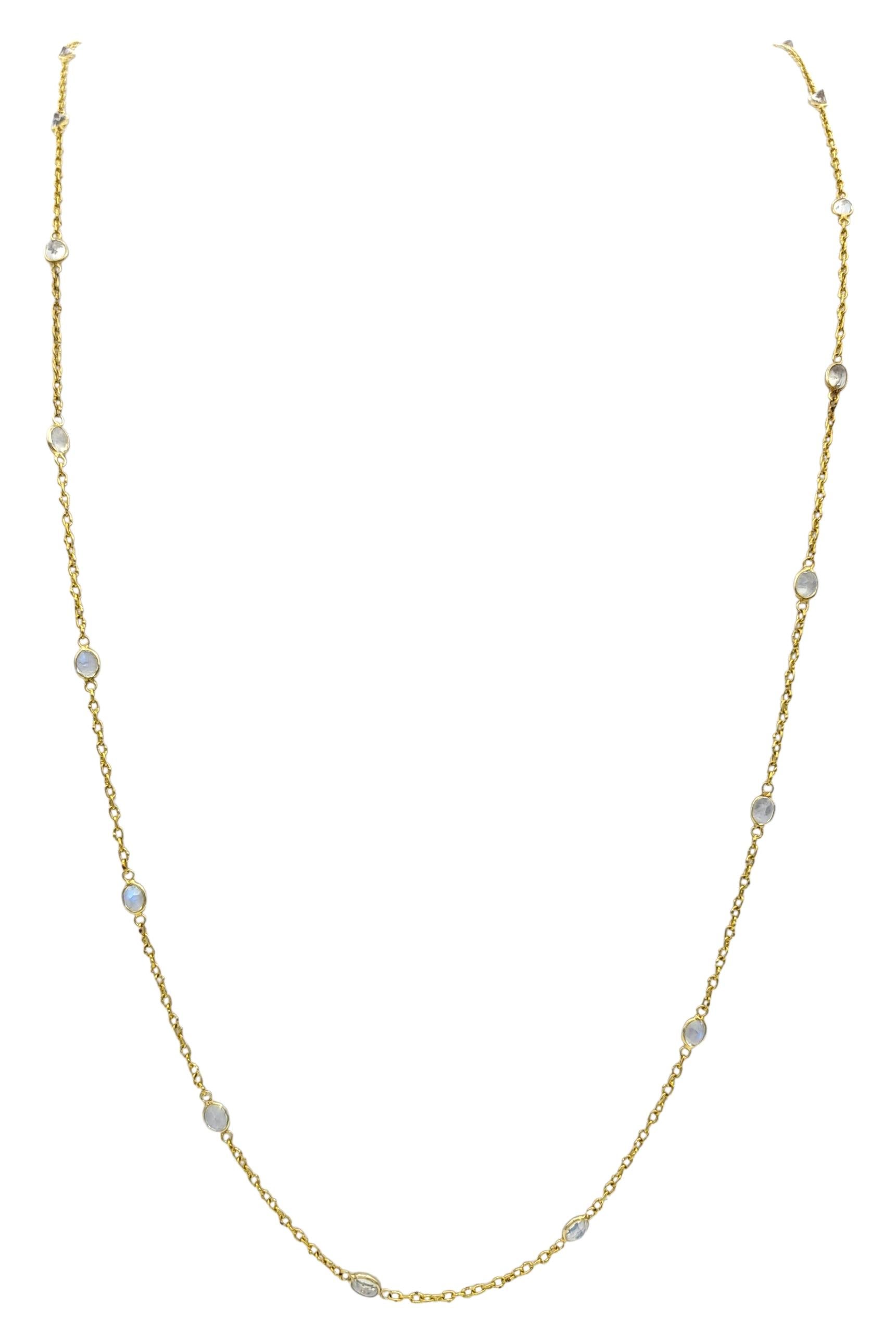 Contemporaneo Collana con pietra lunare ovale incastonata lunga 42,5