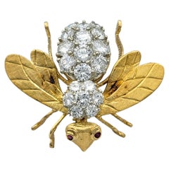 Vintage Diamond 3D Bee Brooch with Ruby Eyes in 18 Karat Yellow Gold