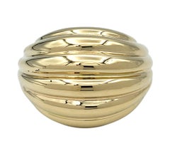 Anillo llamativo «Ridged Dome» de Henry Dankner en oro amarillo de 14 quilates pulido