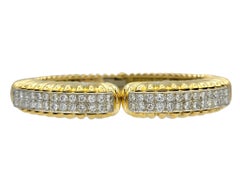 WINC by Robert Wander Diamond Fluted Bangle Bracelet in 18 Karat Gold