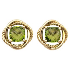 Orecchini a cavo David Yurman con peridoto taglio a cuscino per un totale di 3,52 carati, in oro giallo 18 carati