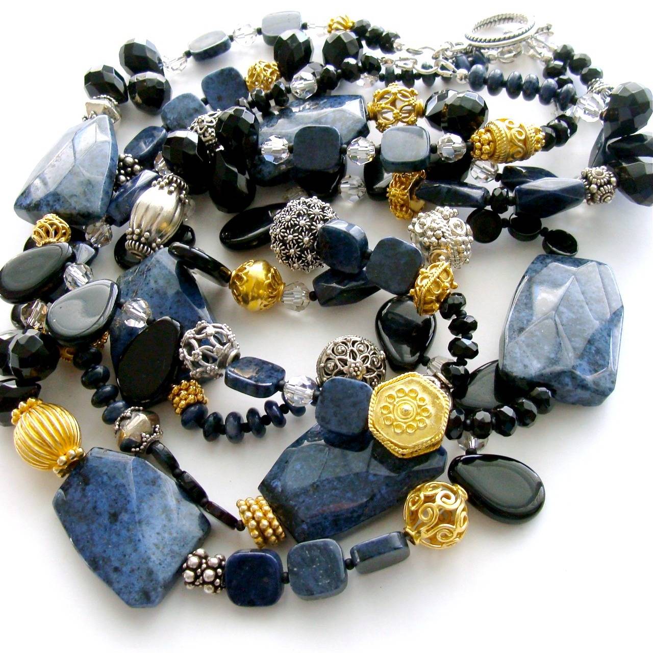 Dumortierite Onyx Triple Strand Necklace In New Condition In Colleyville, TX