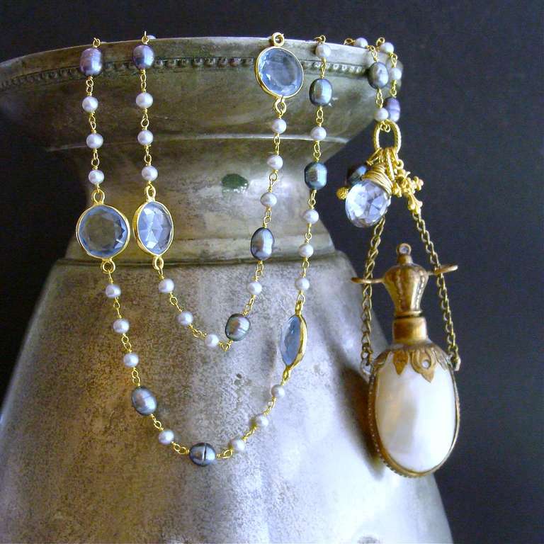 Cuarzo Azul Perlas Concha Perfume Chatelaine Collar - Collar Guinevere en Nuevo Estado en Colleyville, TX