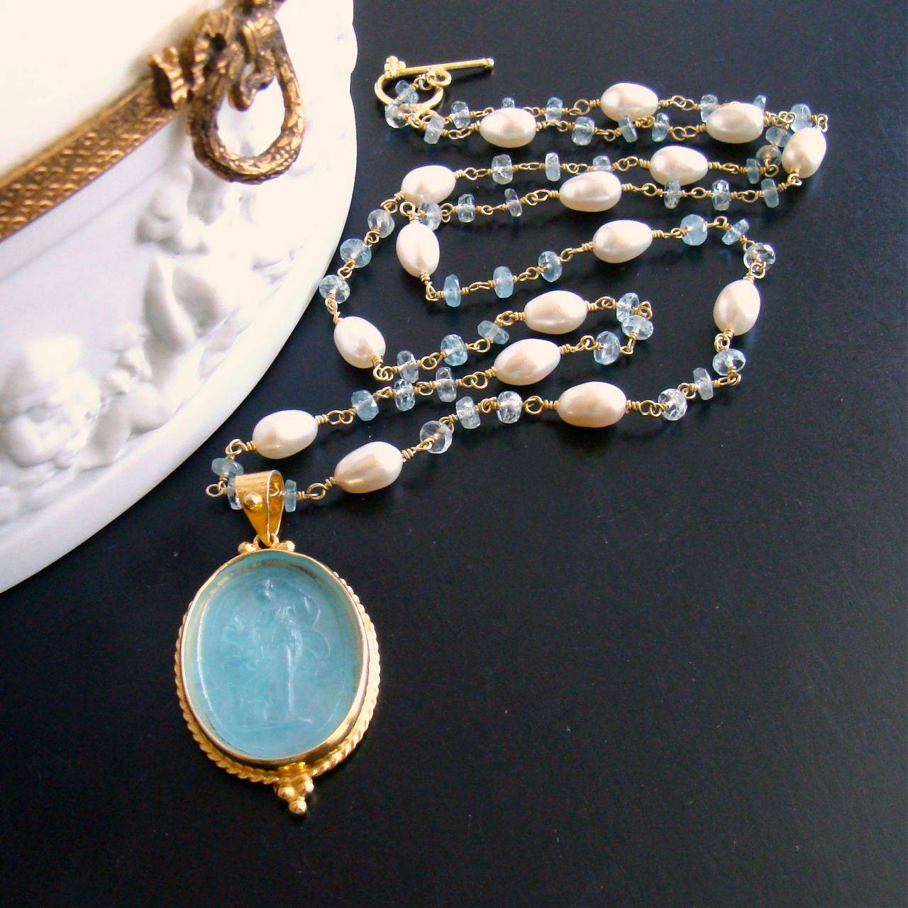 Venetian Intaglio Aquamarine Freshwater Pearl Necklace In New Condition In Colleyville, TX