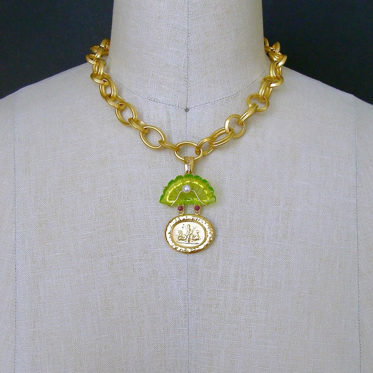 Women's Intaglio Peridot Green Venetian Glass Shell Rubies Pearls Pendant Necklace