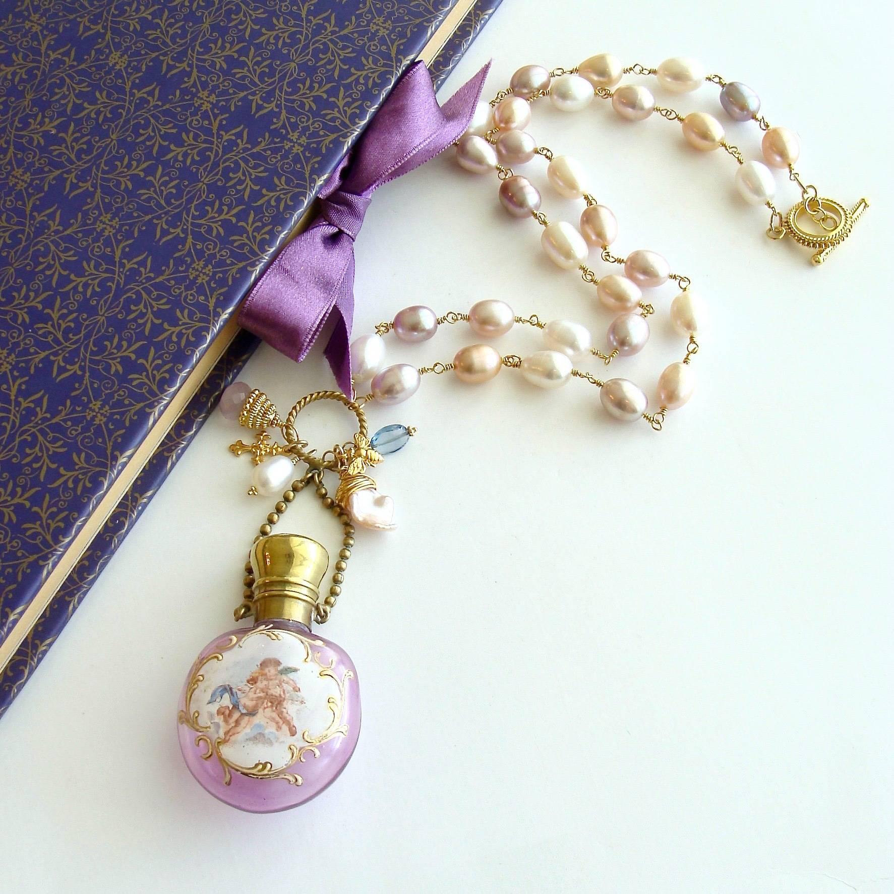 Pink Pearls Cherub Chatelaine Scent Bottle Necklace In New Condition In Colleyville, TX