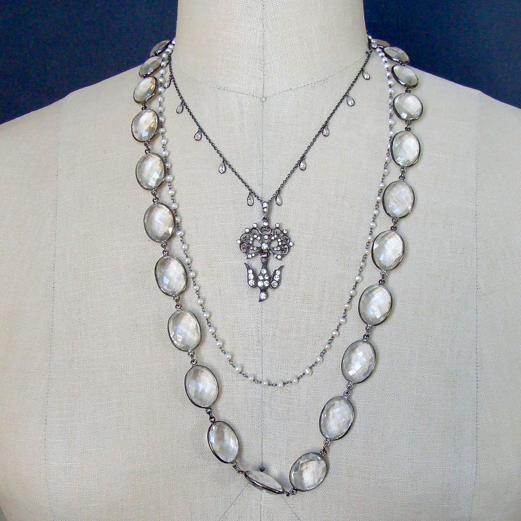 Women's Rock Crystal Pearls White Topaz Antique Paste Saint Esprit Dove Pendant