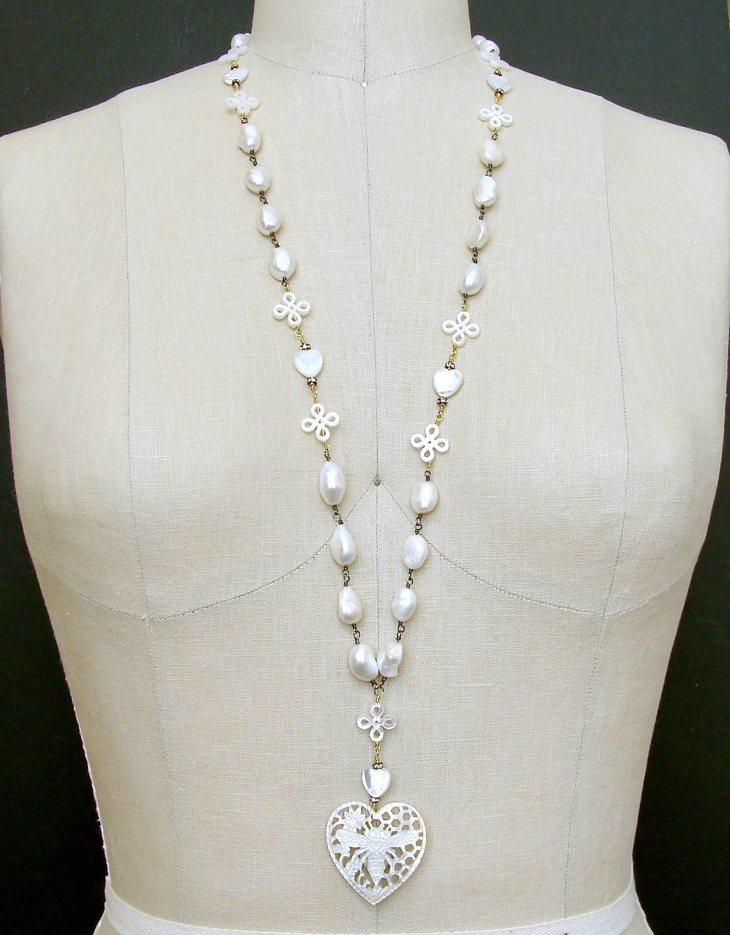 Baroque Freshwater Pearls Carved Mother-of-Pearl Queen Bee Heart Necklace In New Condition In Colleyville, TX