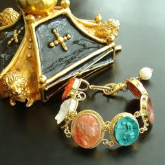 Venetian Glass Intaglio Cameo Bracelet