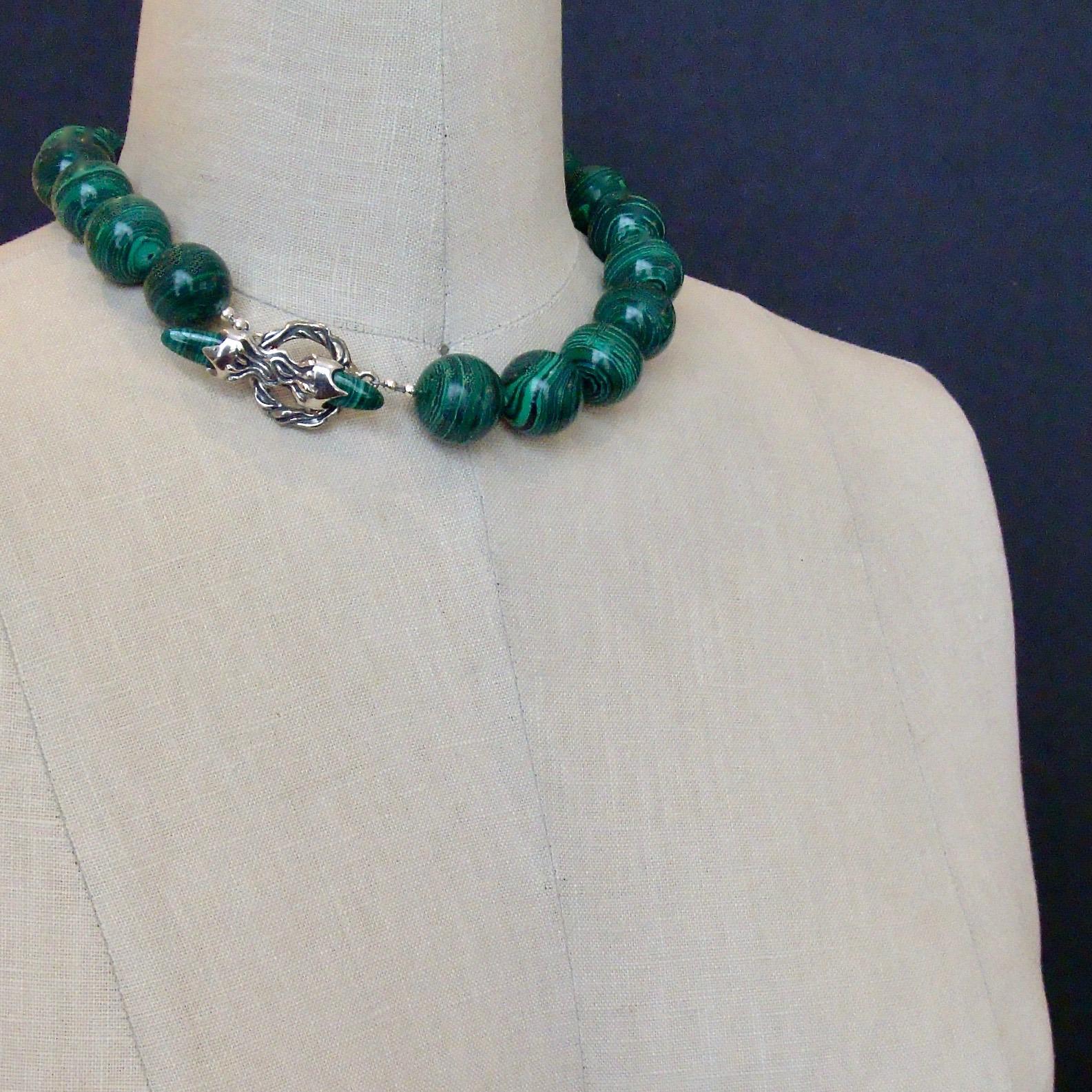 Malachite Choker Necklace with Sterling Malachite Toggle, Monique Necklace im Zustand „Neu“ in Colleyville, TX