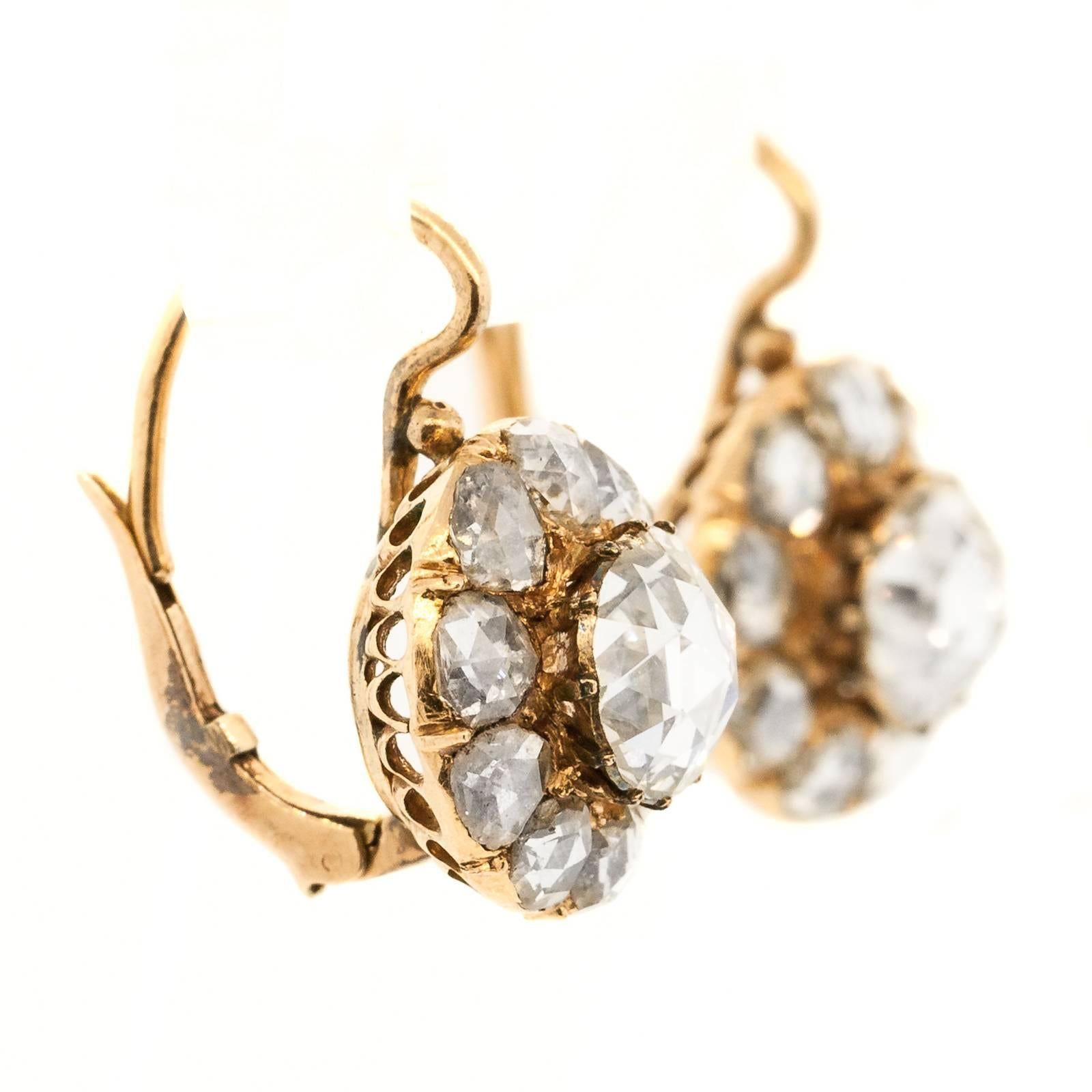1910s Antique Old Rose Cut Diamond Gold Cluster Earrings In Excellent Condition In Beverly Hills, CA