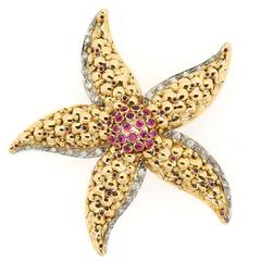 Modern Ruby Diamond Gold Star Fish Brooch Modern Ruby Diamond Gold Star Fish Brooch