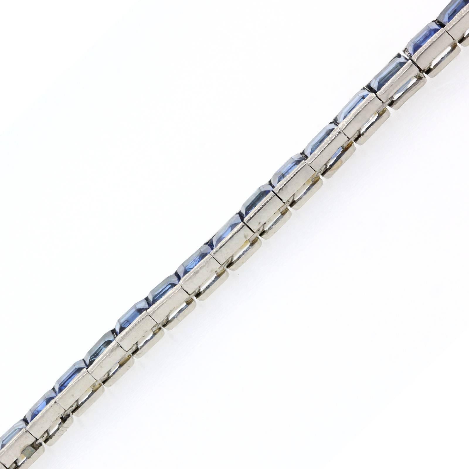 1970s Sapphire Gold Straight Line Bracelet In Excellent Condition In Beverly Hills, CA