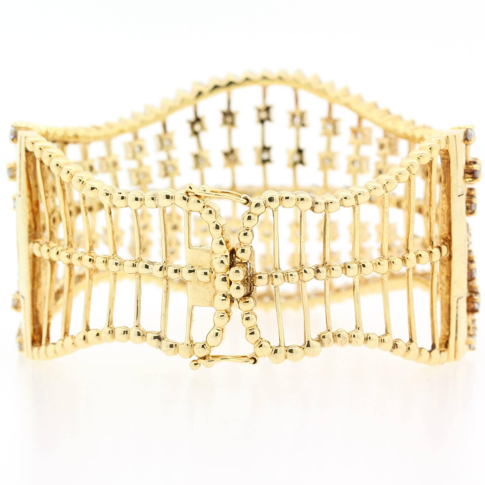 Round Cut 11.00 Carat Diamond Gold Cuff Bracelet For Sale