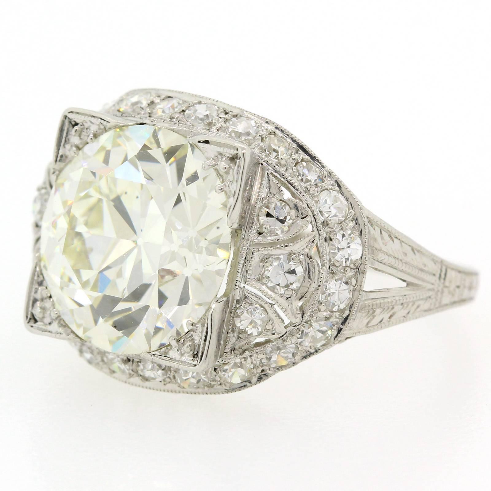 Women's Art Deco E.G.L. Certified 4.55 carats Old European Cut Diamond Platinum Ring