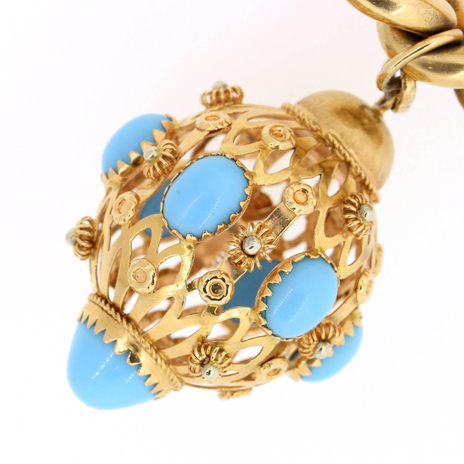 Gold Charm Bracelet In Good Condition In Beverly Hills, CA