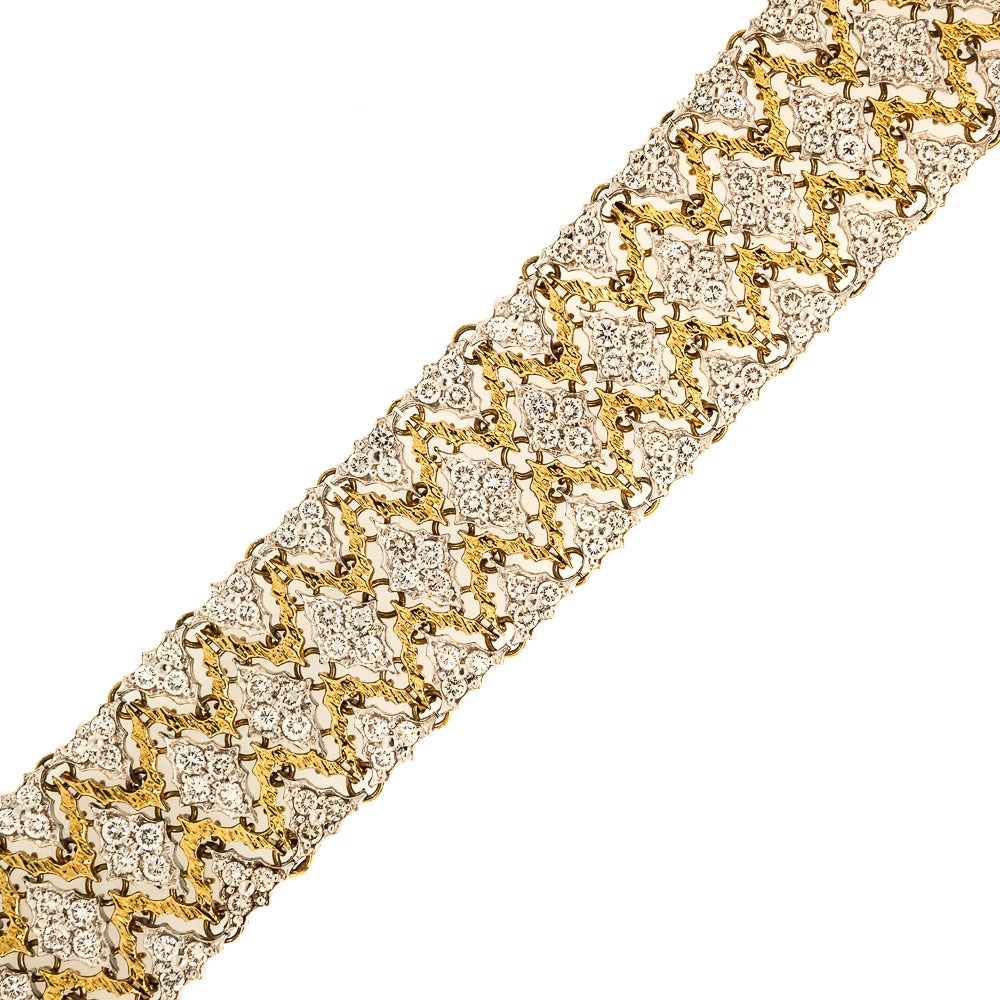 Contemporary Golden Mesh Brilliant Cut Diamond Bracelet