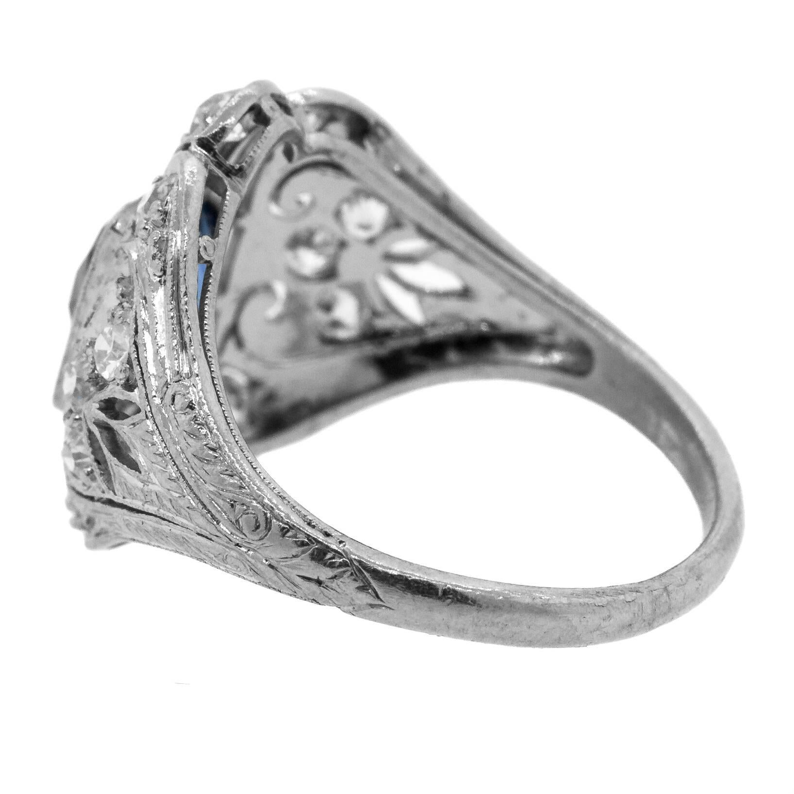 1930er Jahre Antiker Ceylon Saphir & Diamantring im Zustand „Hervorragend“ in Beverly Hills, CA