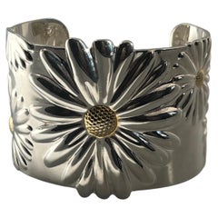 Brazalete «Daisy» de Tiffany & Co., diseñado por Paloma Picasso, en plata y oro de 18 quilates