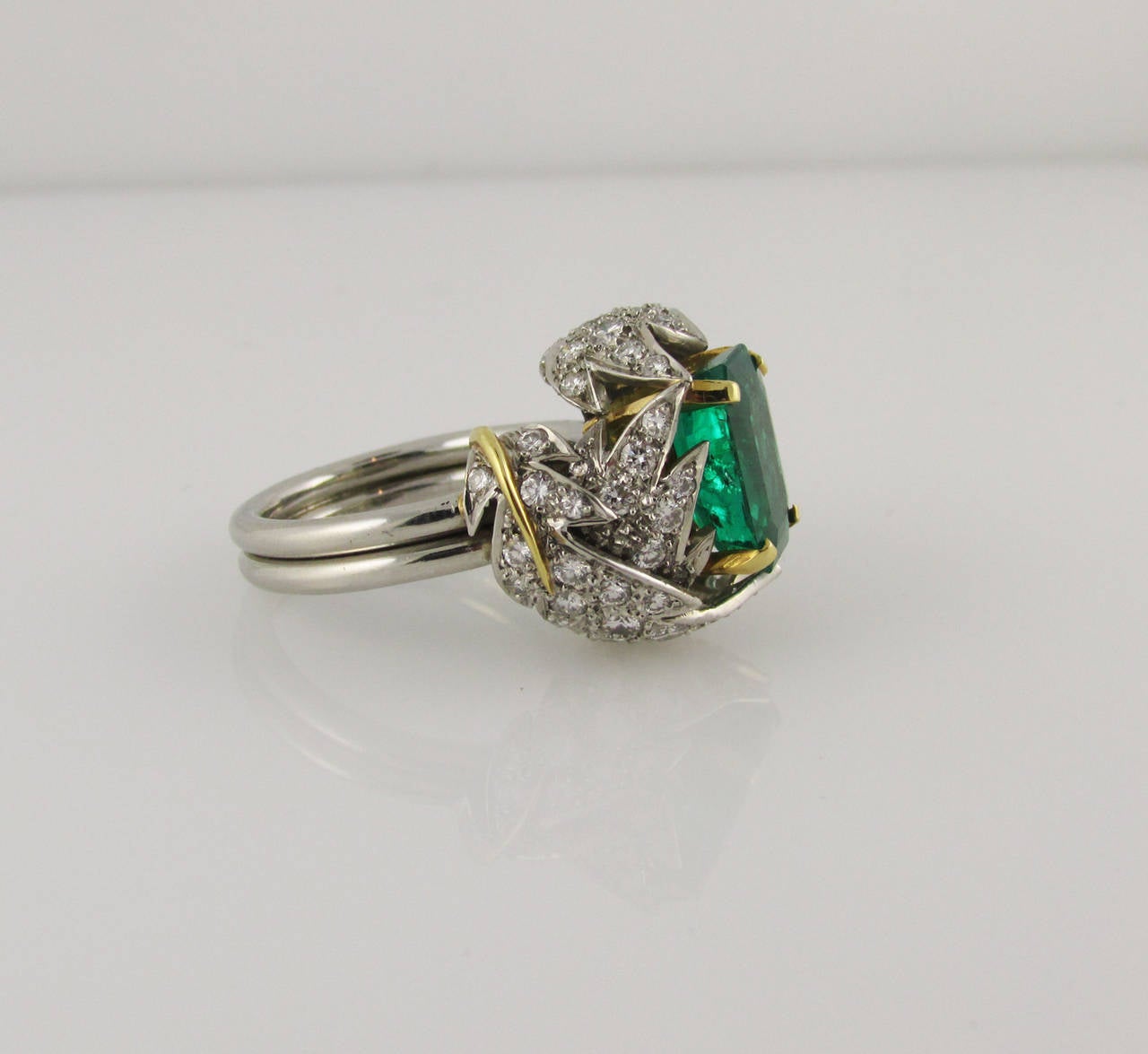 Tiffany & Co. Jean Schlumberger Emerald Diamond Gold Ring In Excellent Condition In San Francisco, CA