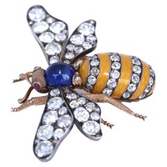 Antique Bee Brooch 4.5 Ct Diamonds Sapphire Guilloche Enamel Yellow Gold Featured, 1900