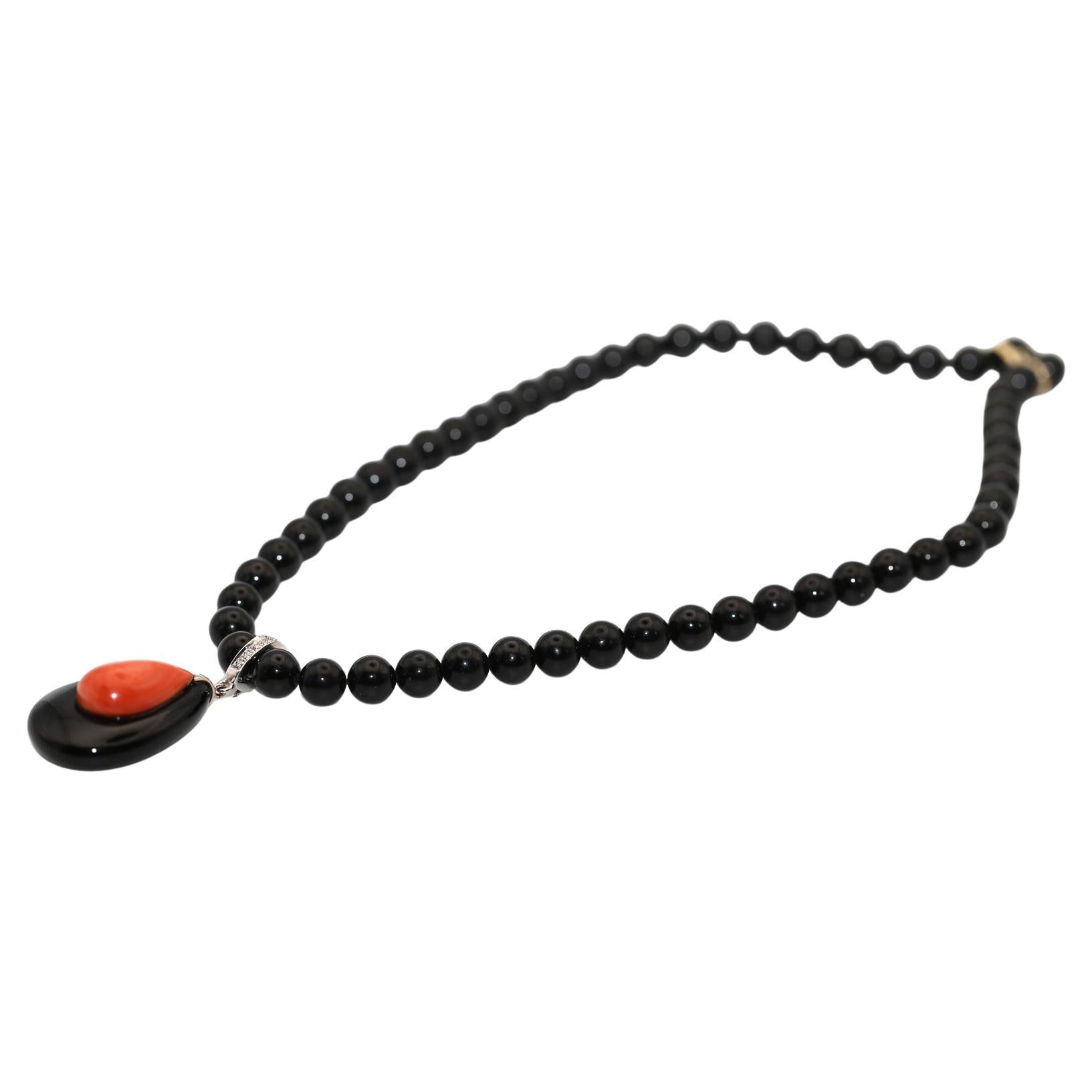 Collana di perline di tormalina nera Ciondolo di onice Diamanti Oro bianco, 1930 in vendita
