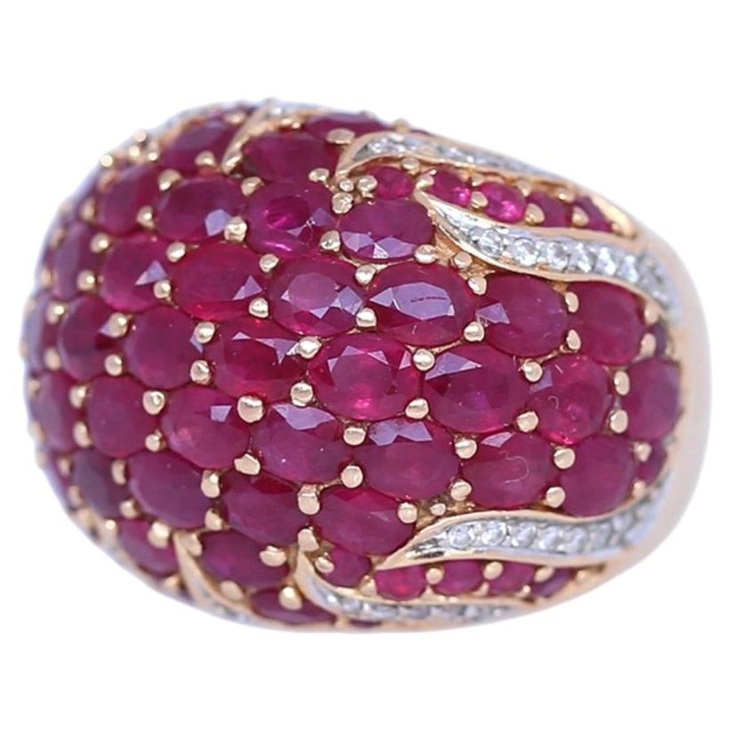 Bague cocktail en or sertie de rubis et de diamants, créateur inconnu, 1990