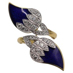Anello da cocktail con smalto blu reale e diamante da 1 carato, in oro giallo e bianco 18 carati, 1935
