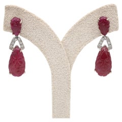 Pendientes antiguos tallados con rubíes y diamantes en oro blanco de 18 quilates, de alrededor de 1950
