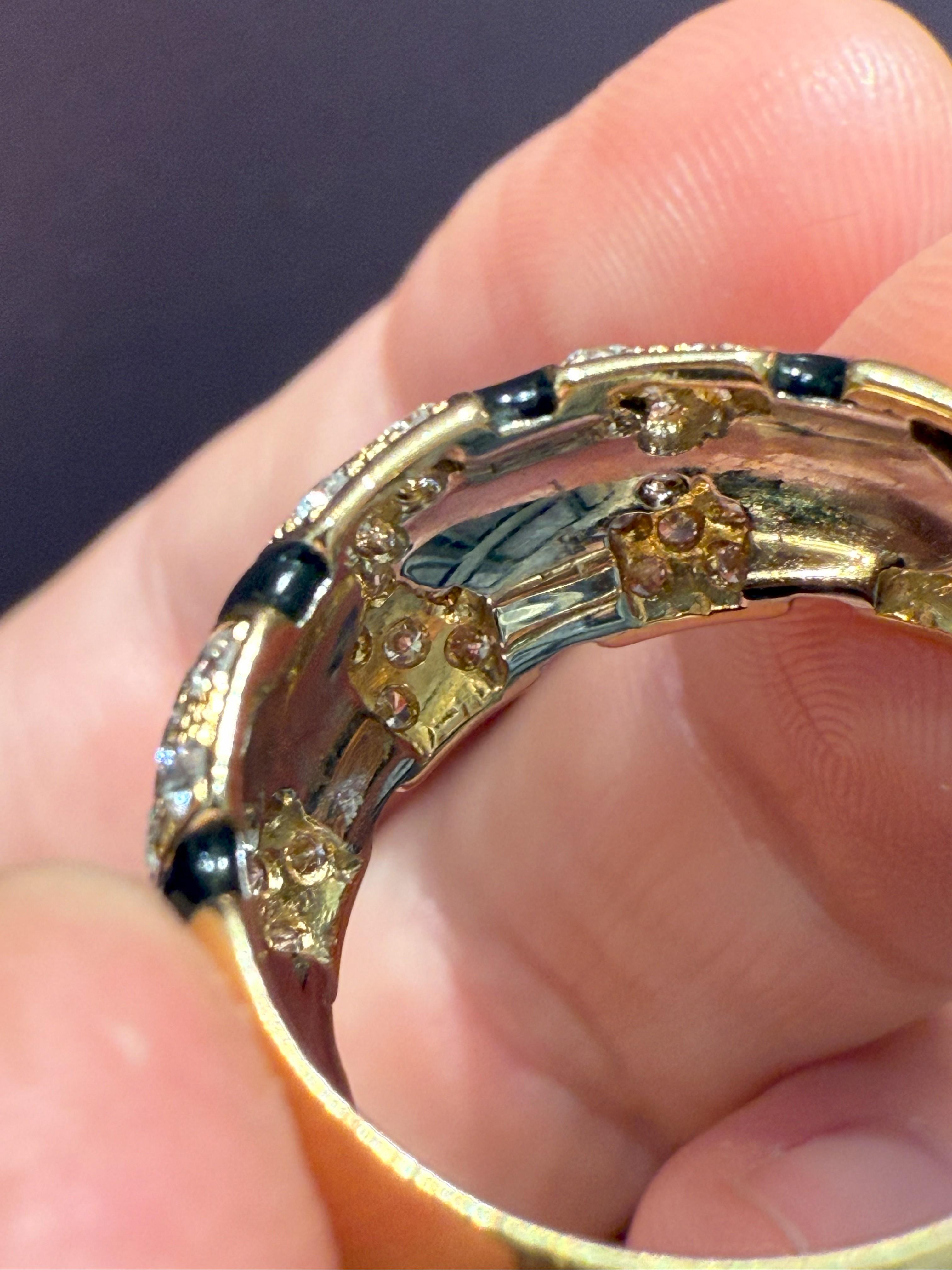Anillo de Cóctel de Oro Amarillo engastado con Diamantes Corte redondo en venta