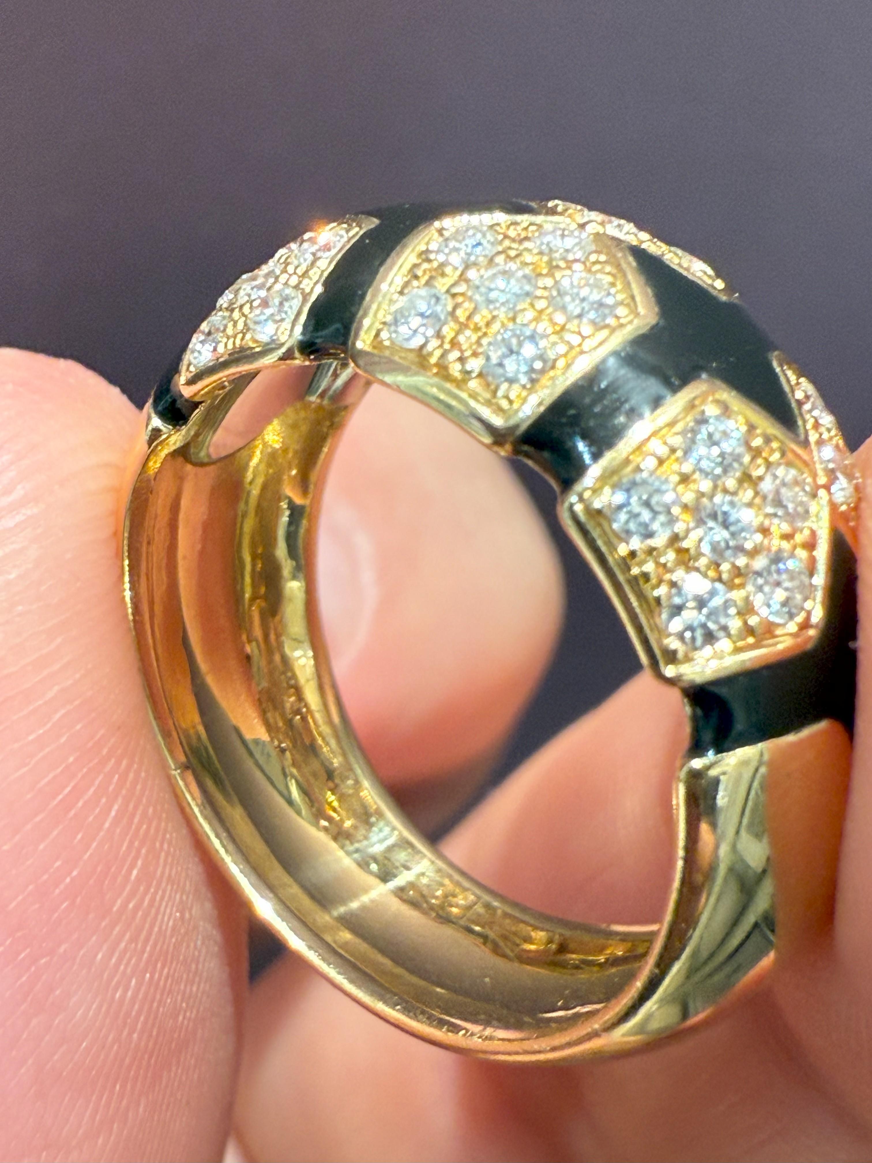 Anillo de Cóctel de Oro Amarillo engastado con Diamantes Contemporáneo en venta