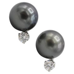 Schwarze Tahiti-Perle und natürlicher Diamant Weißgold-Ohrringe